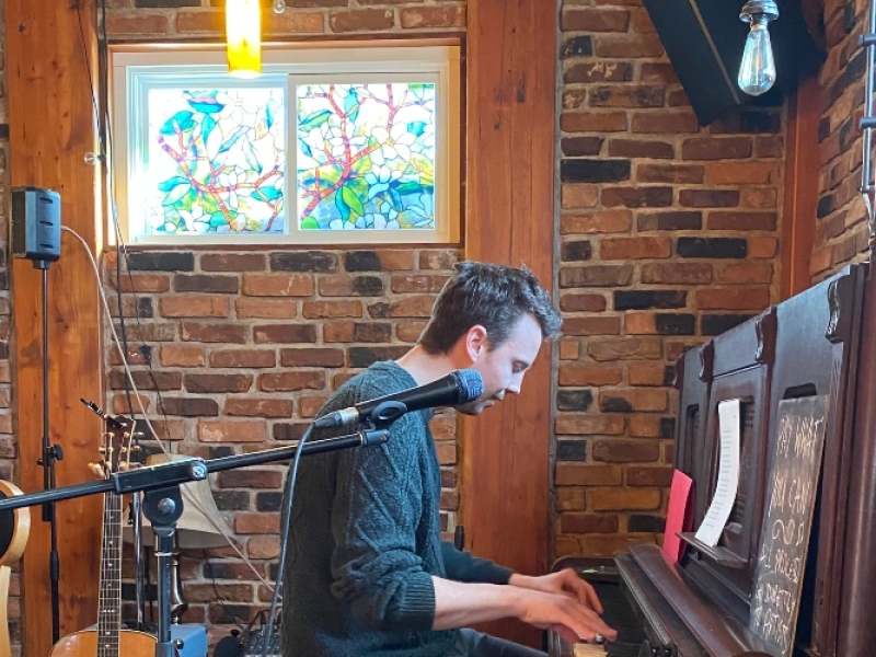 Dinner music with Max Keenlyside - May 15