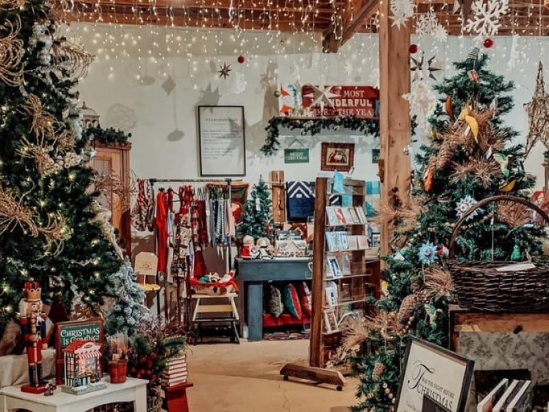 Star & Stable Christmas Store