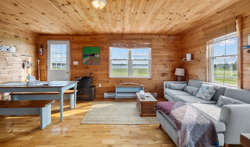 Greenwich Shining Waters Shore Cottage