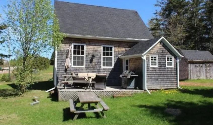 St. Marys Schoolhouse and Cottage