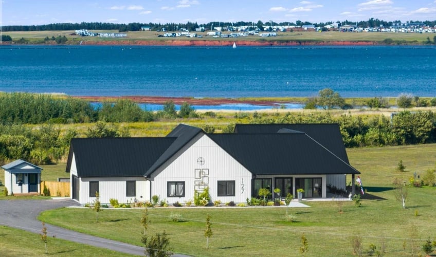 127 Thompson Shore Rd