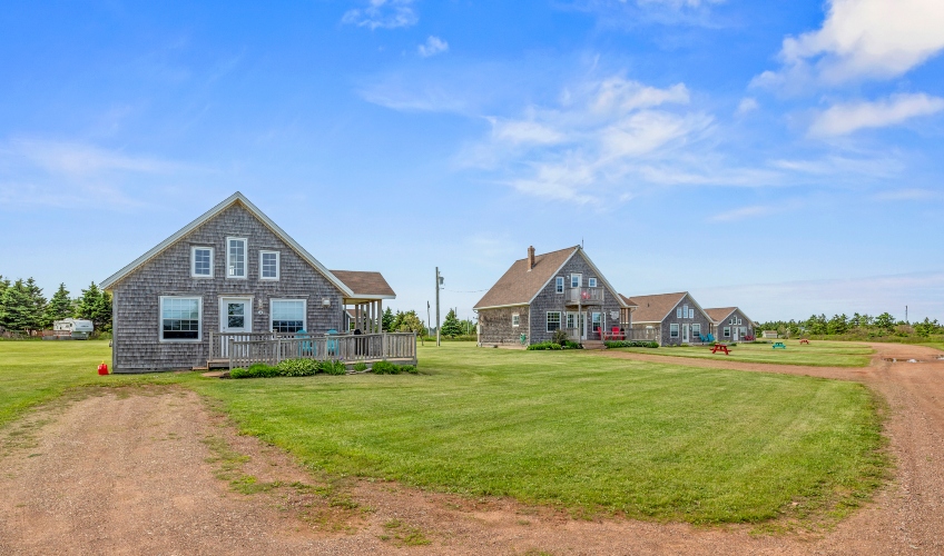 Acadian Driftwood Country Cottages