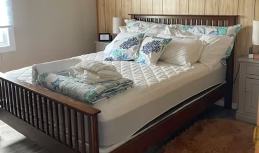 Whispering Waves Cottage