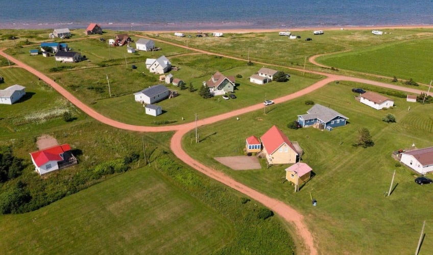 Deb's Cottage by the Beach 2