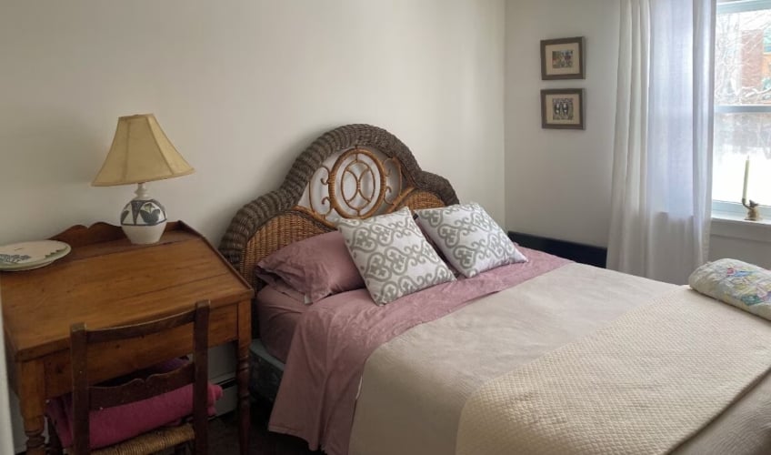 Charming Apartment in Summerside - 240 Summer St Rental