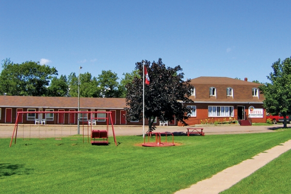 Summerside Motel & Cottages