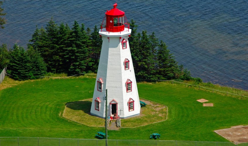 Panmure Island Lighthouse and Gift Shop