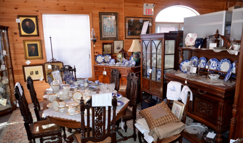 Tole Treasures & Antiques