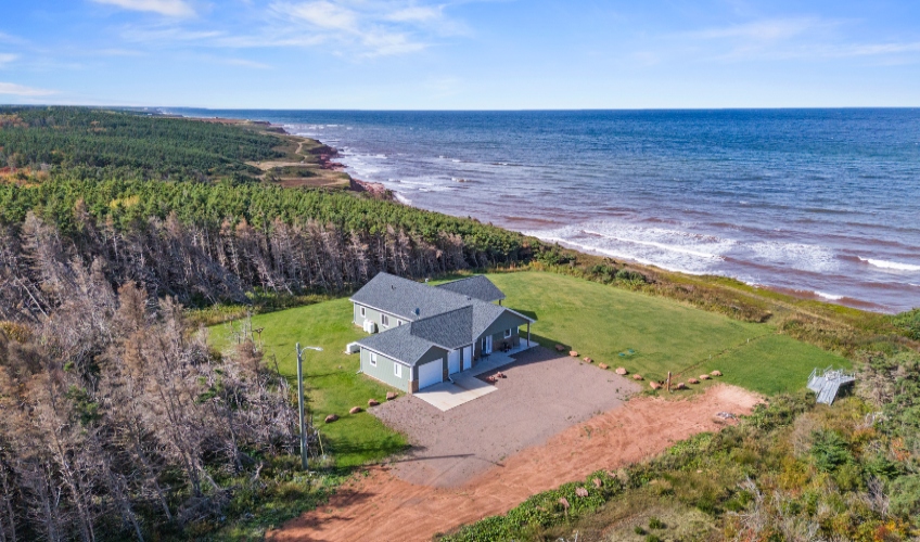 Coastal Bungalow By The Sea