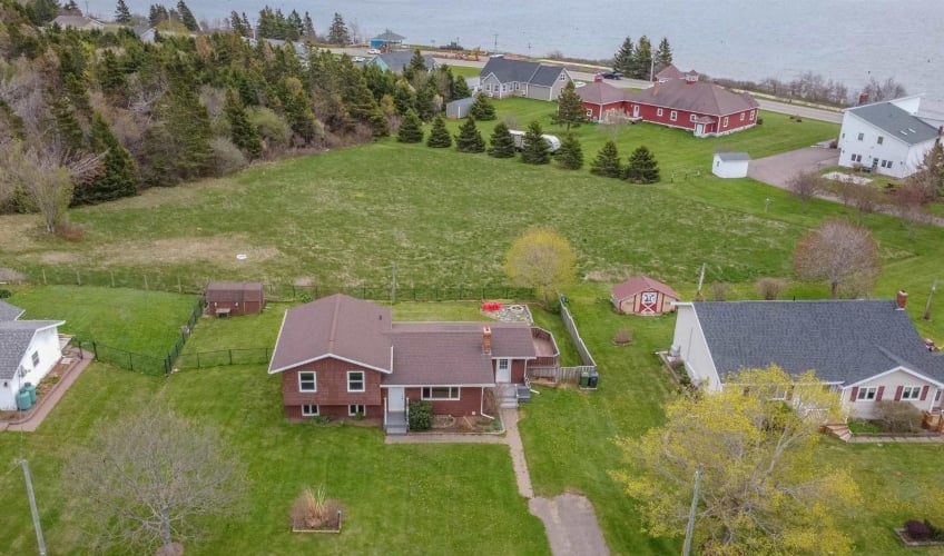 30 Simon Dr