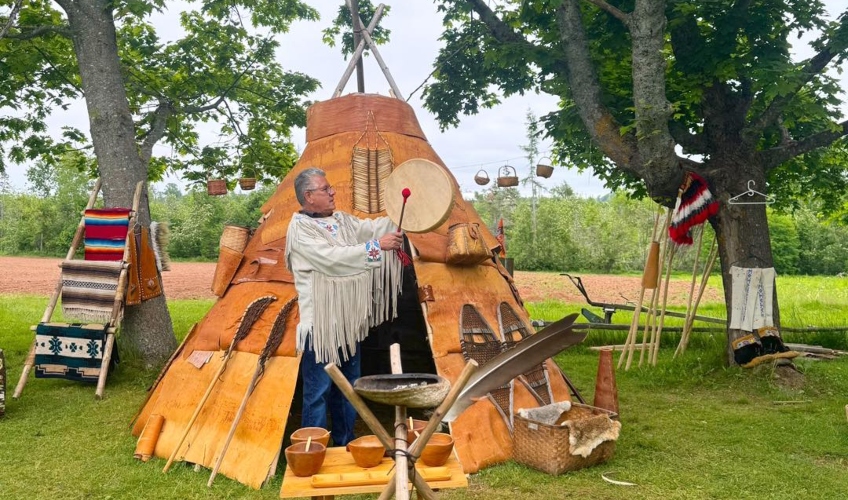 Mi'kmaq Song & Dance