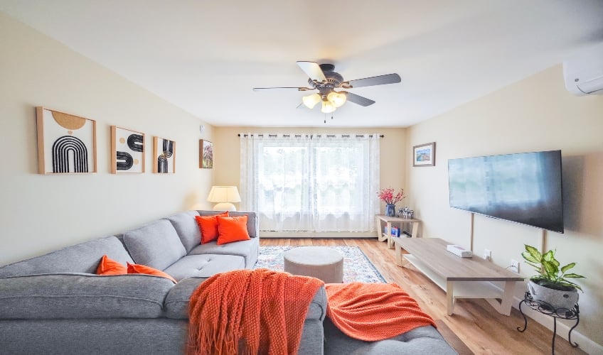 Tranquil Riverside Abode