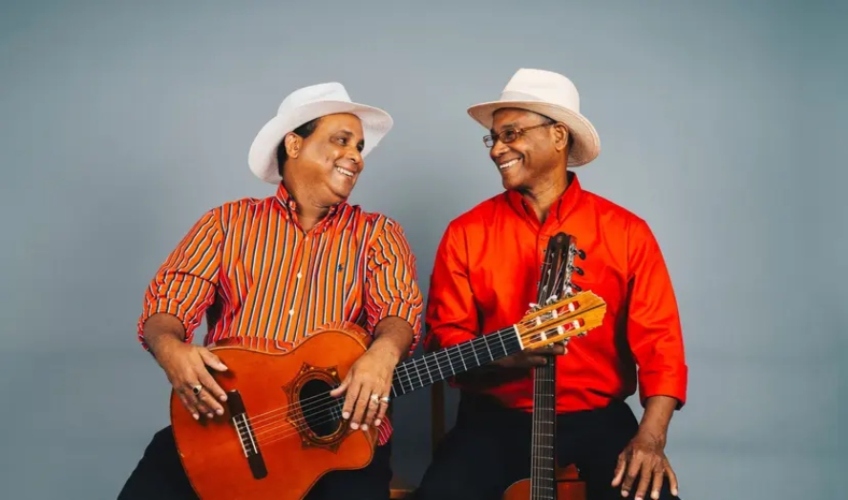 Muntuno Cubano Duo with Luisa Guiza Muntuno Cubano Duo with Luisa Guiza