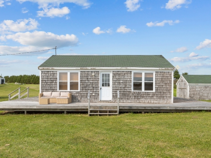 Greenwich Shining Waters Shore Cottage