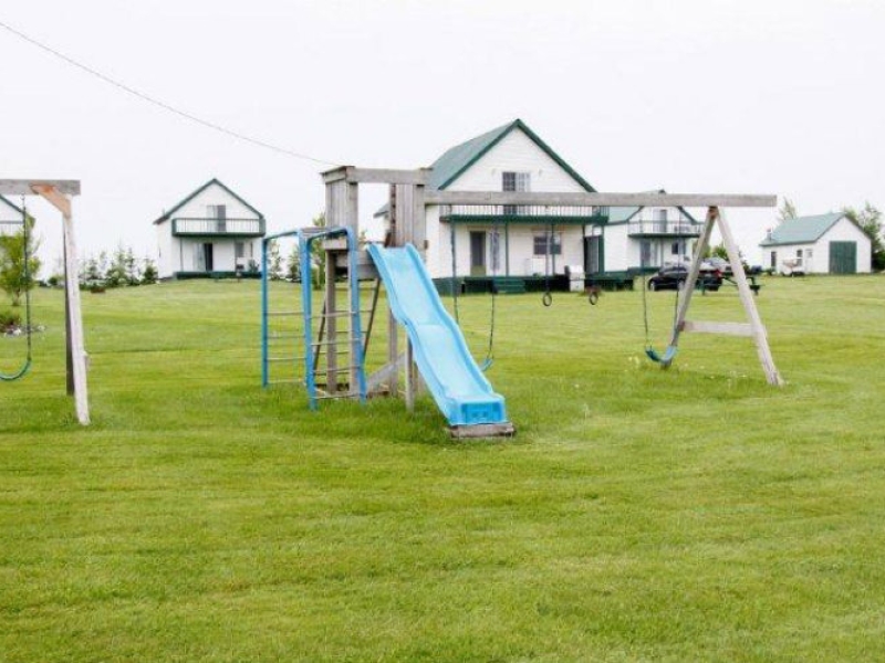 Chelton Beach Cottages