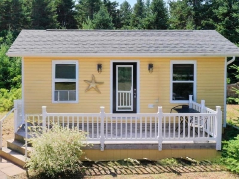 Beachcomber Cottage at Gordon Cove