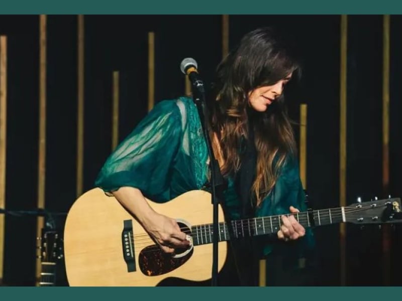 Tara MacLean w/ Tennyson