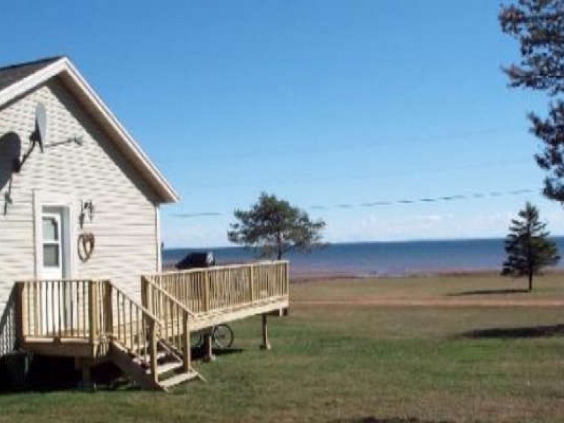 Kelly's Canoe Cove Cottage