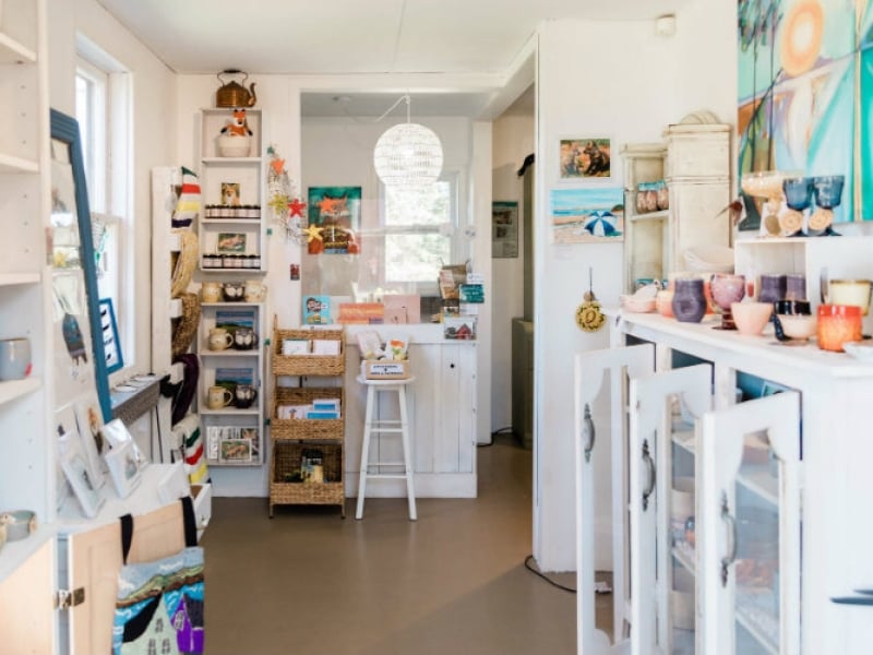 PEI Fox Den - Island Artisans