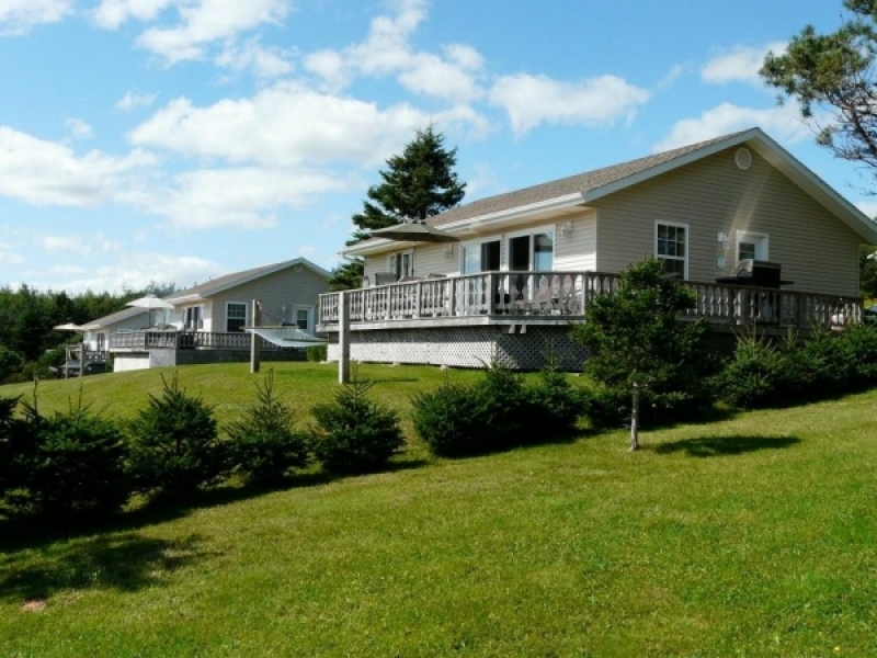 Sleepy Pines Oceanfront Cottages