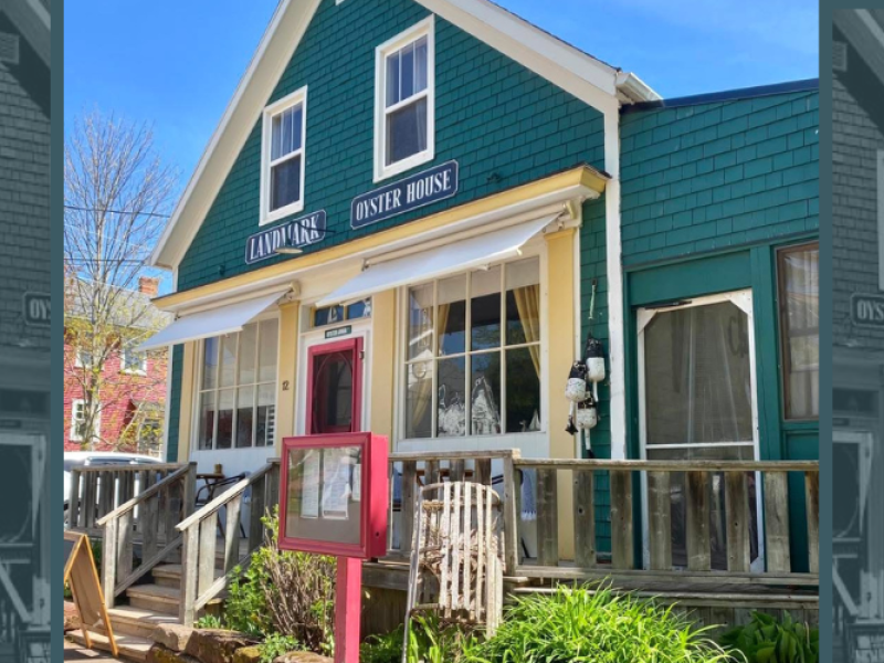 Landmark Oyster House