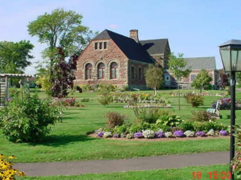 AA Macdonald Memorial Gardens