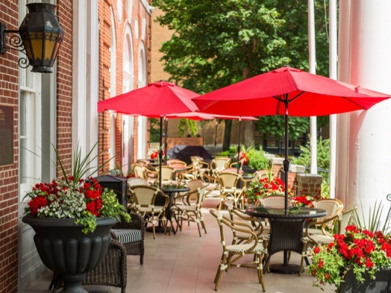 Chambers Restaurant & Bar