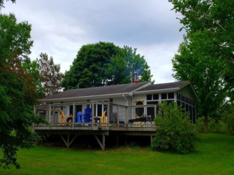 Charlie's Lane Hideaway