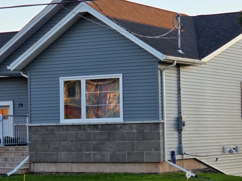 East Royalty Modern