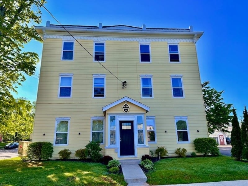 The Suites of Ole King Square