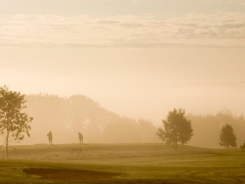 Clyde River Golf, fog