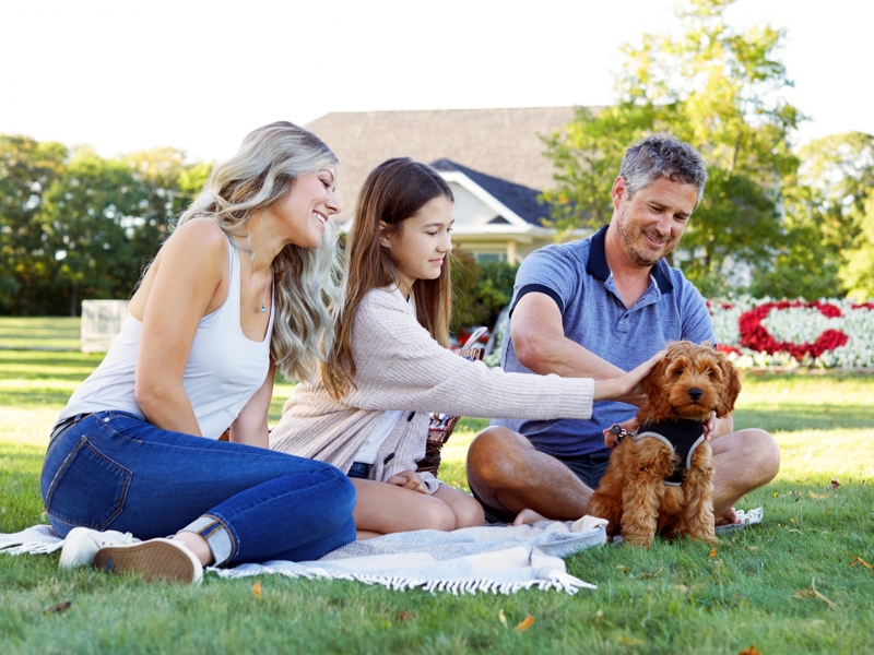 Victoria Park, family sitting