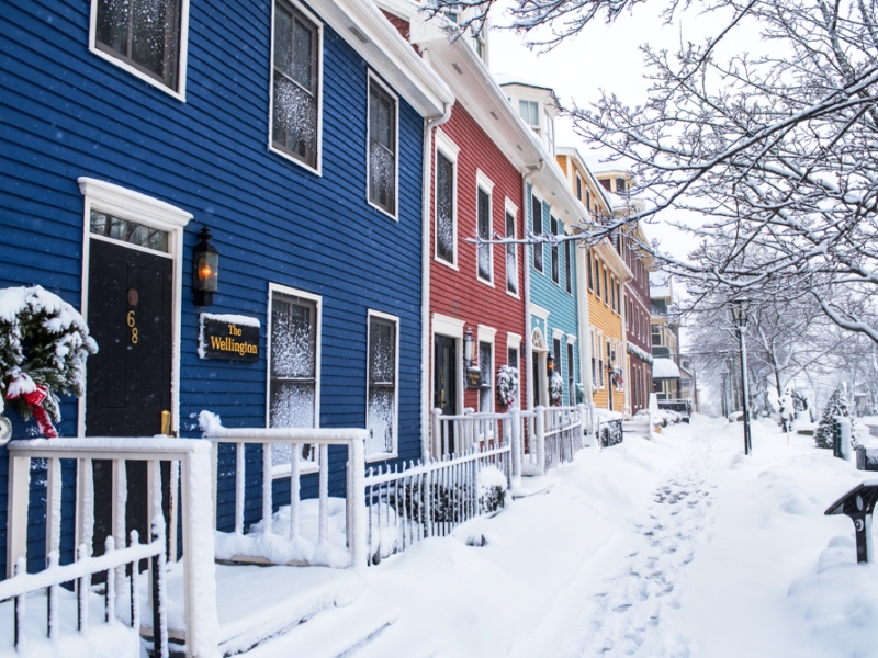 Street view of Great George Inn in winter