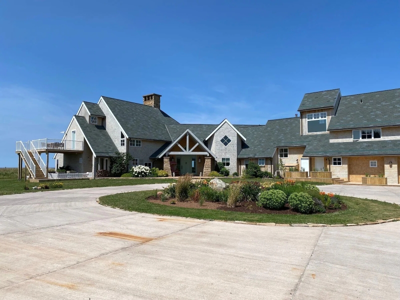 Exterior view of front entrance of 45 Steps - The Culinary Beachside Inn