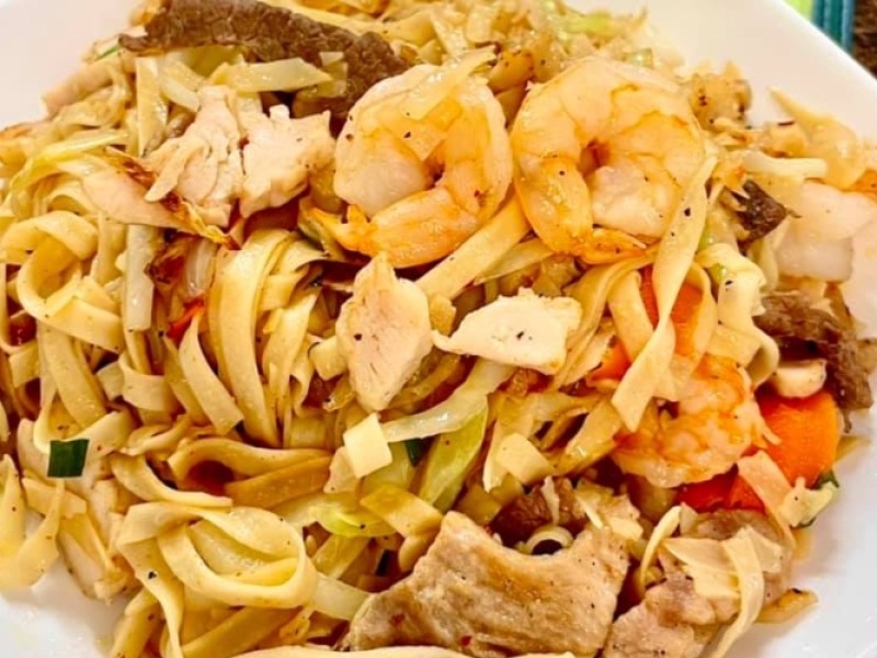 Plate of mixed stir fried noodles