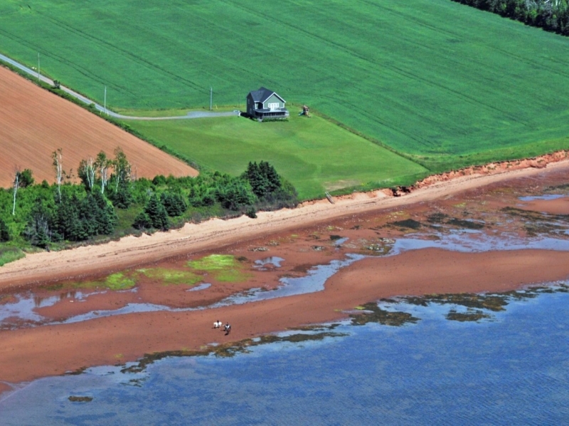 Inis Mor Beach House, South Pinette PEI