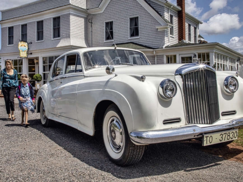 An old Bentley at the Inn at Fortune Bridge