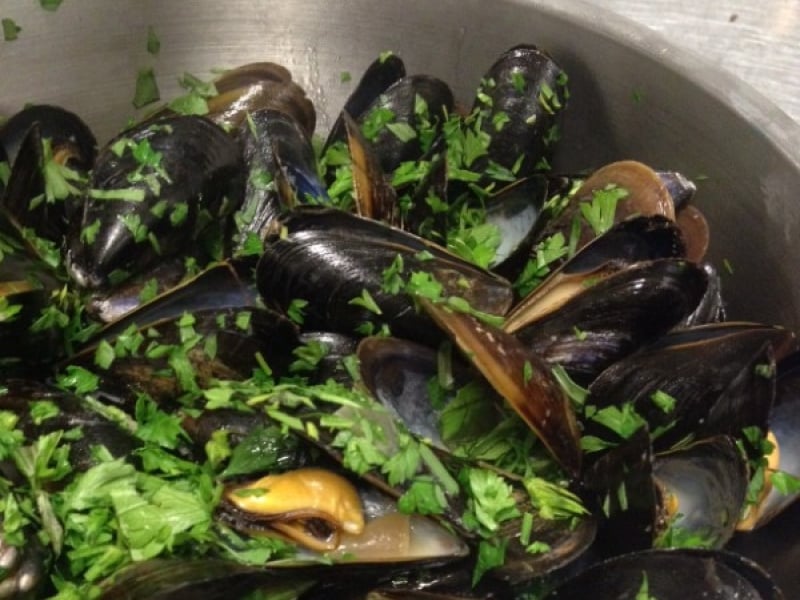 maple curry mussels