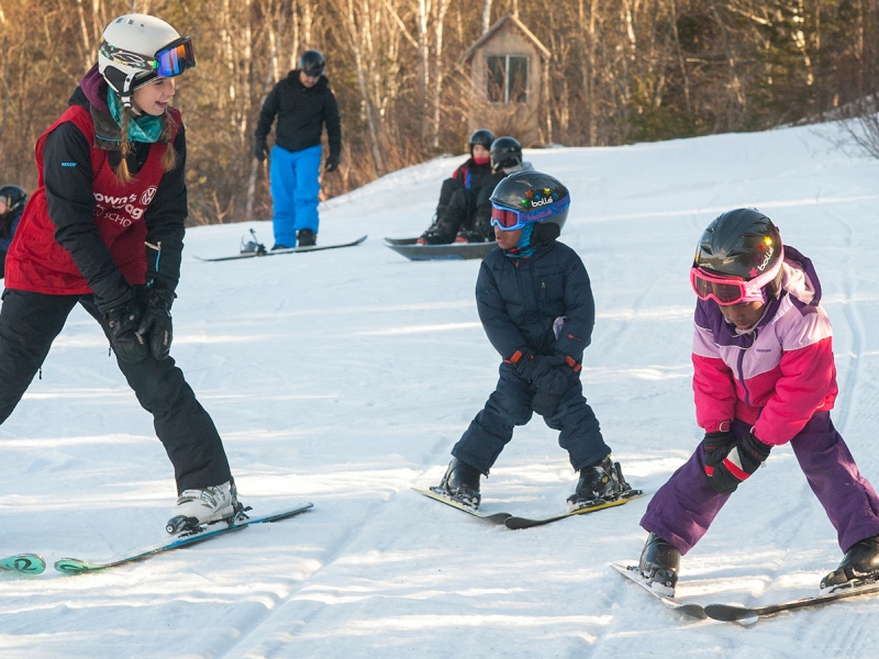Kids Skiing Kids Skiing