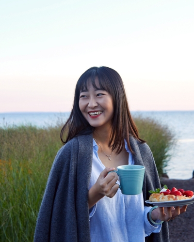 Summer Lifestyle, ocean view, woman