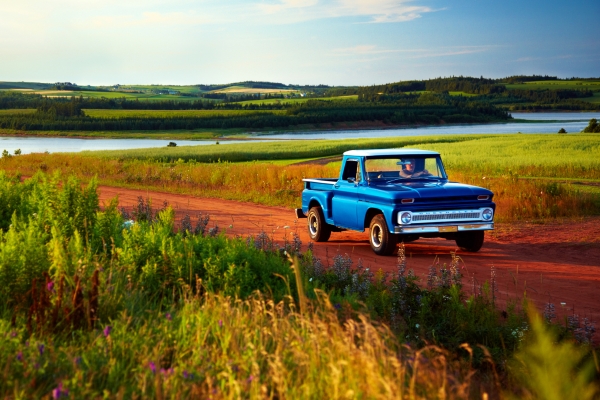 Blue Truck, scenic road