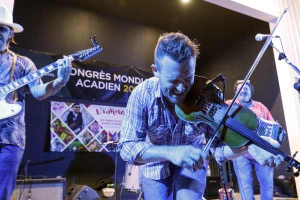 guy playing fiddle