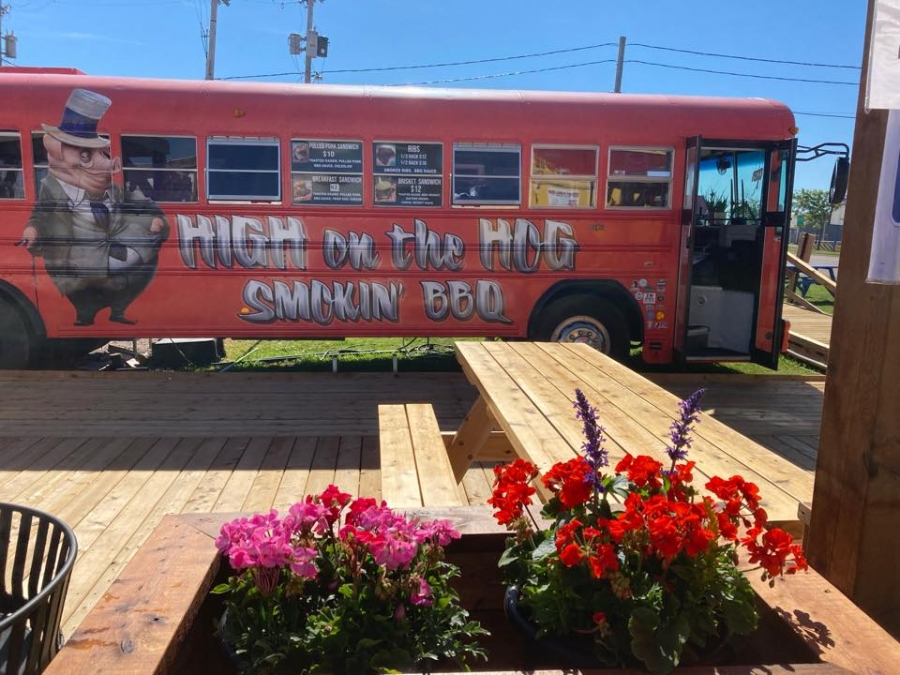 High on the Hog food truck