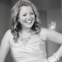 Headshot of Kendra Mills