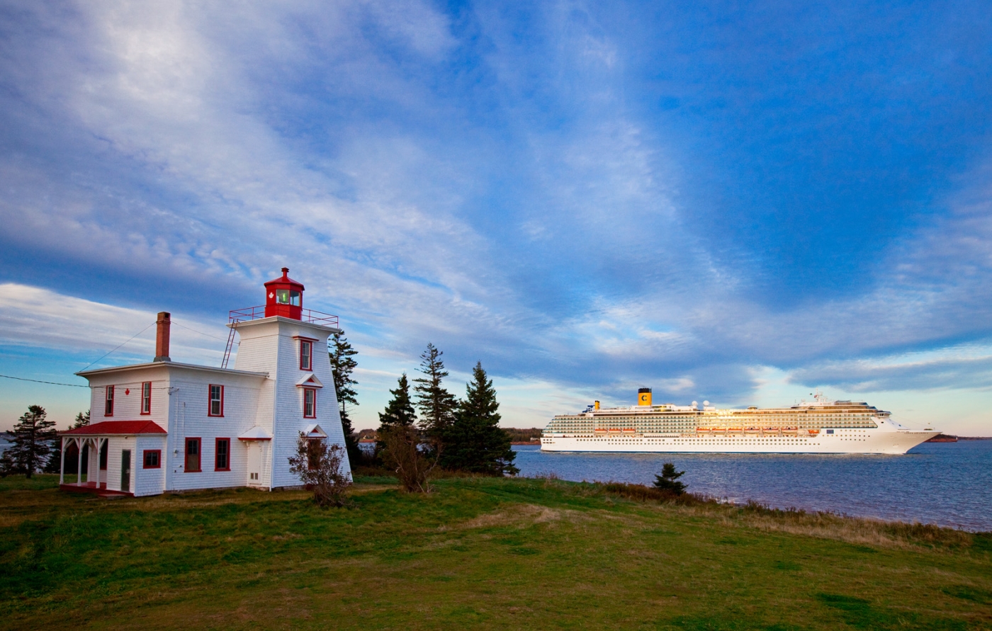 Cruise ship passing Blockhouse Point Lighthouse in Charlottetown harbour