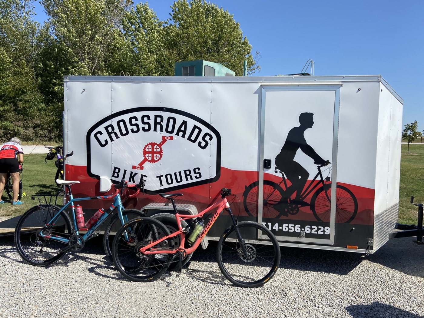 Outdoor scene of Crossroads Bike Tours trailer and bikes 