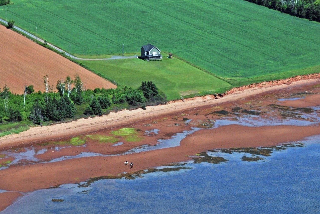Inis Mor Beach House, South Pinette PEI