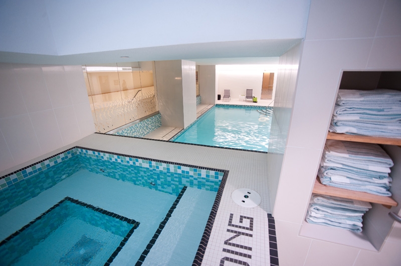 Swimming pool at the Holman Grand Hotel